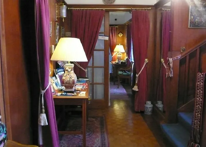 Sandilands House