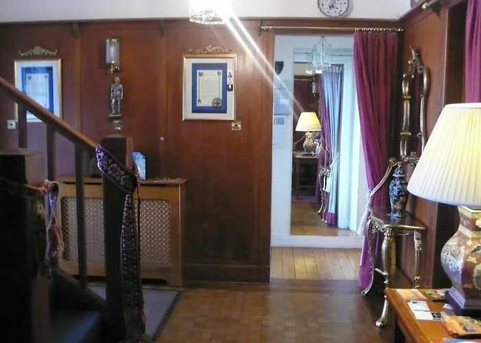 Sandilands House